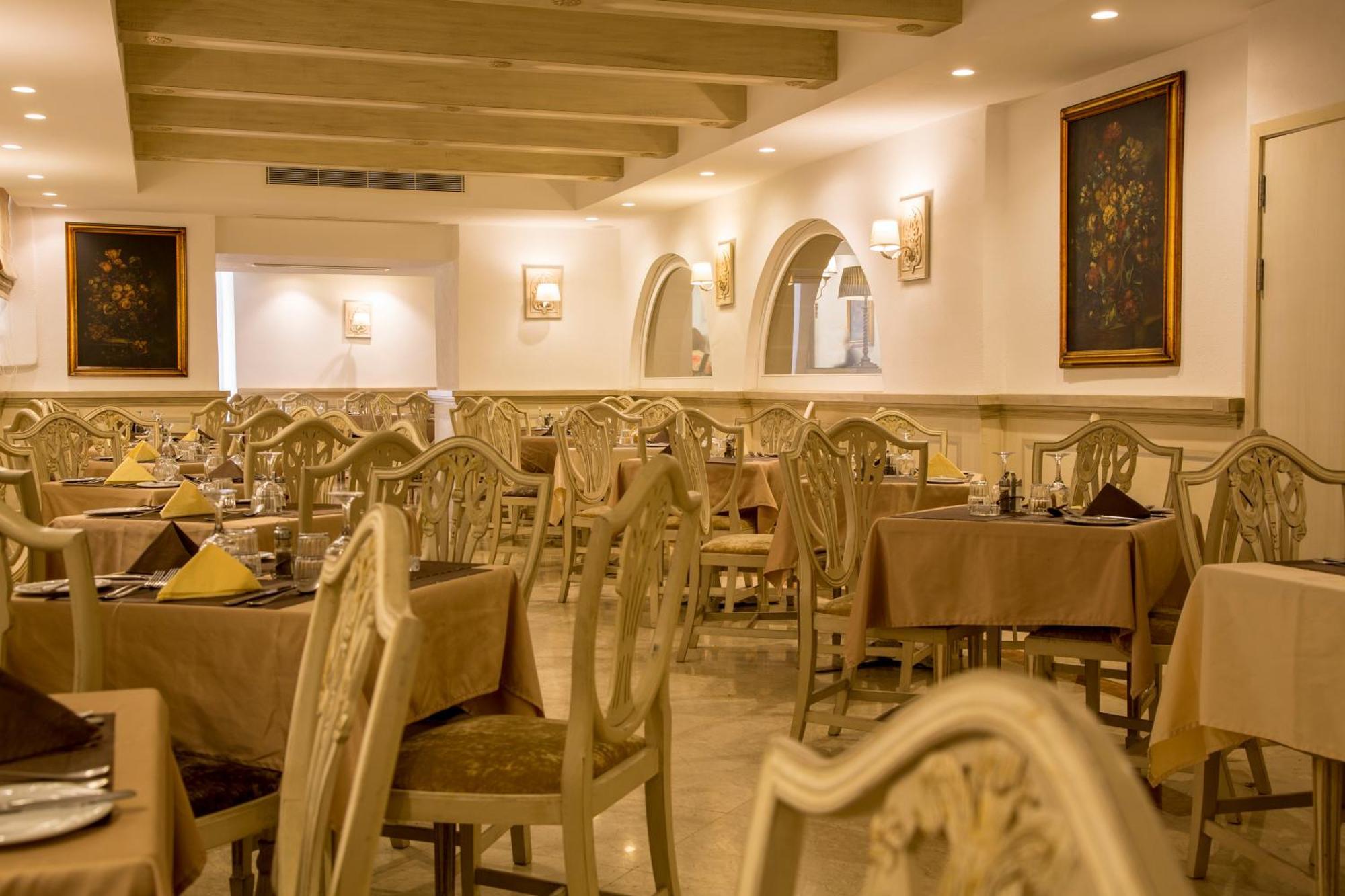 Osborne Hotel La La Valletta Esterno foto